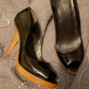 Aldo black patent peep toe wood heels